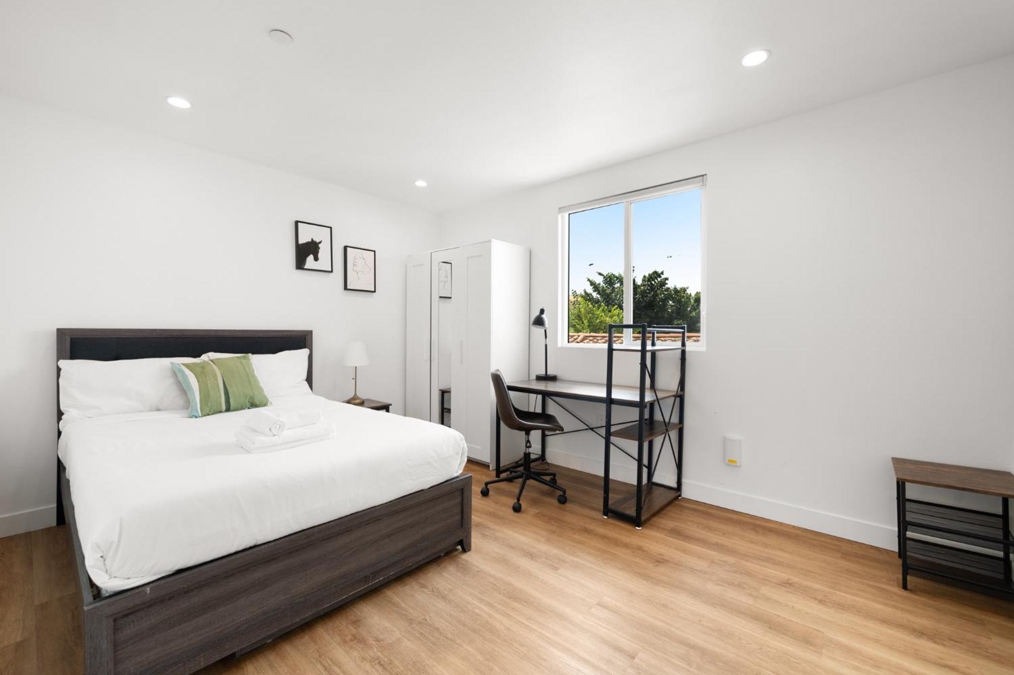 Modern Getaway In The Heart Of La Near Usc, Private Room With Share Living Room And Kitchen ลอสแอนเจลิส ภายนอก รูปภาพ