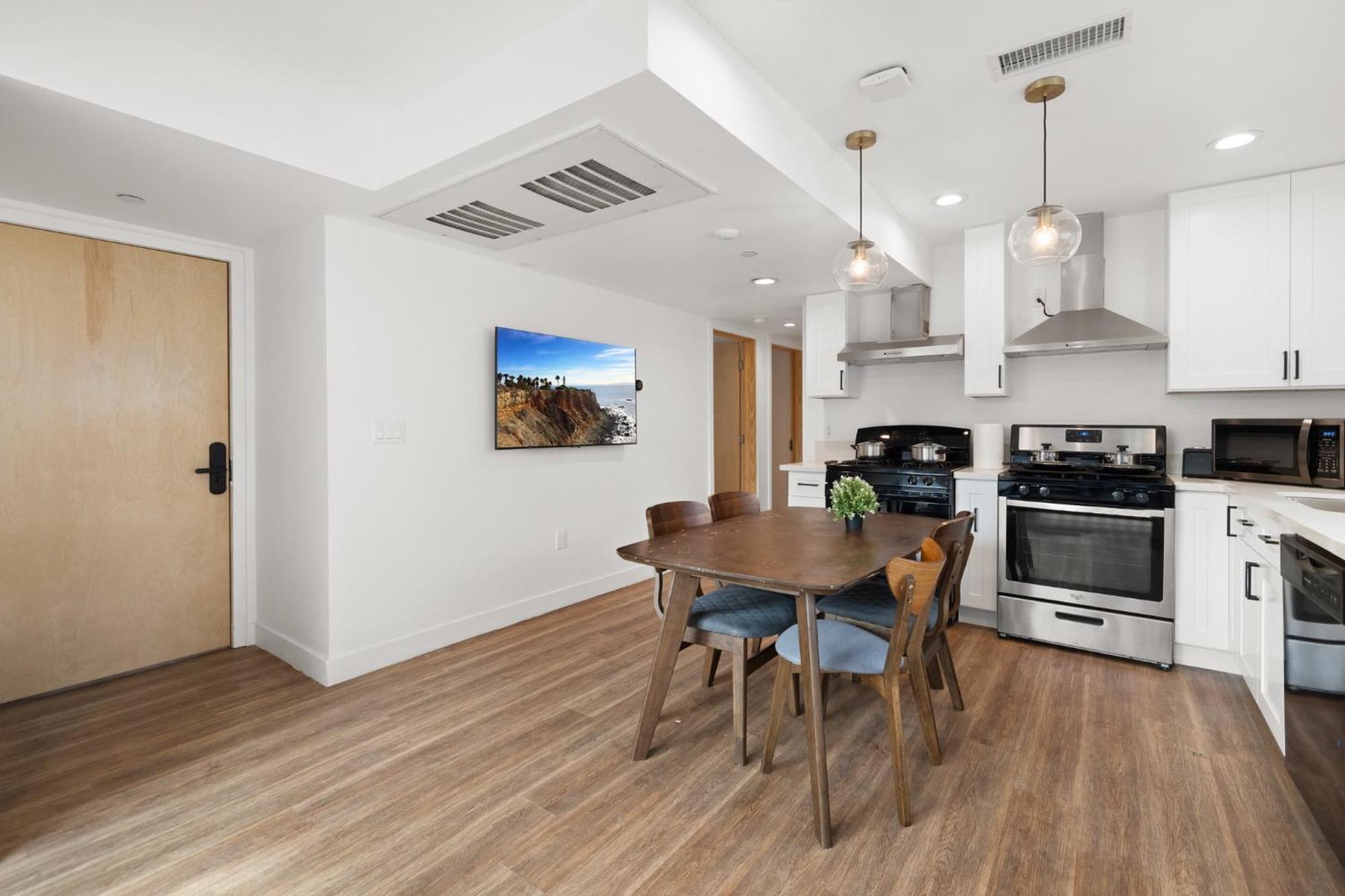 Modern Getaway In The Heart Of La Near Usc, Private Room With Share Living Room And Kitchen ลอสแอนเจลิส ภายนอก รูปภาพ