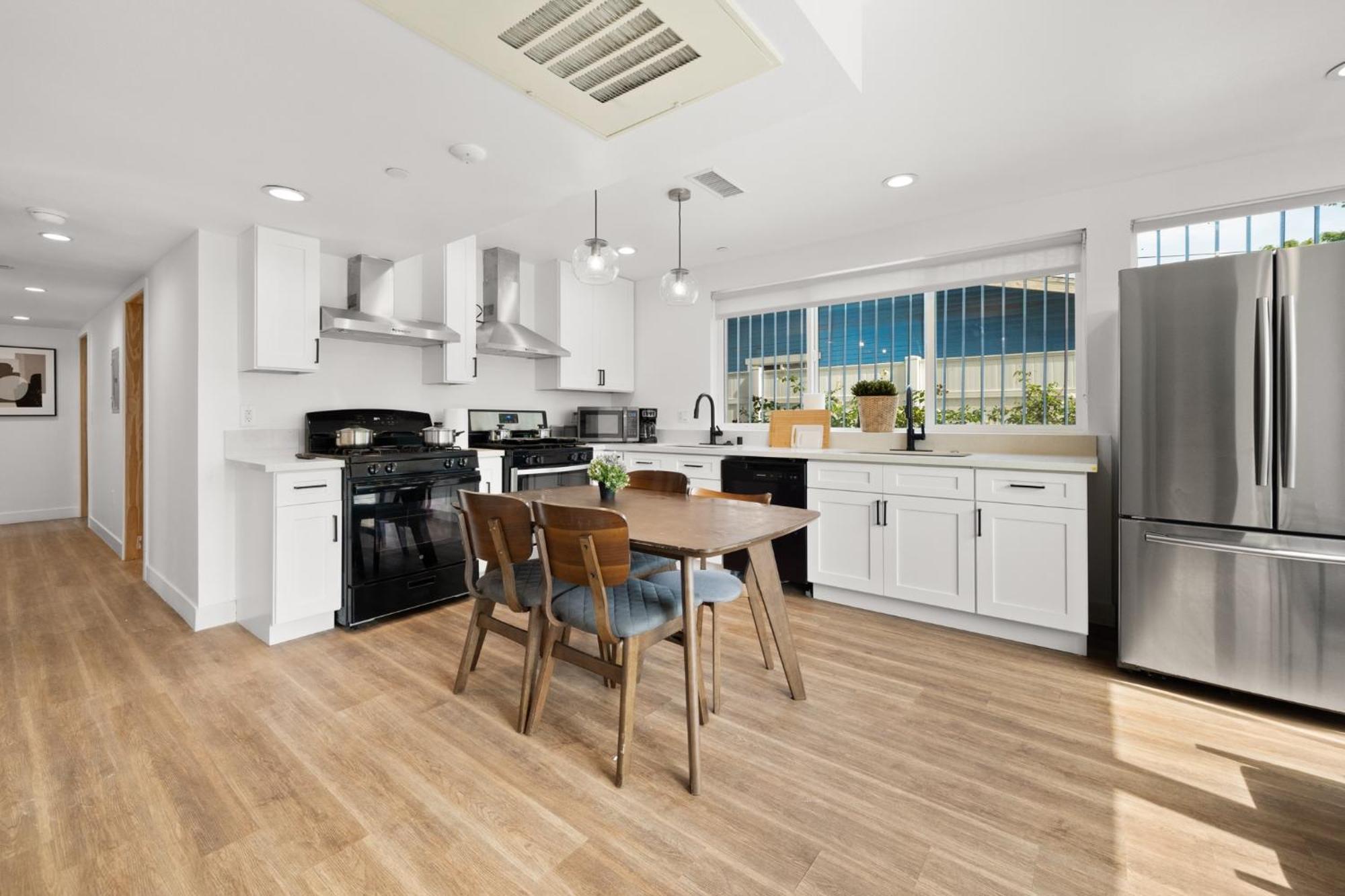 Modern Getaway In The Heart Of La Near Usc, Private Room With Share Living Room And Kitchen ลอสแอนเจลิส ภายนอก รูปภาพ