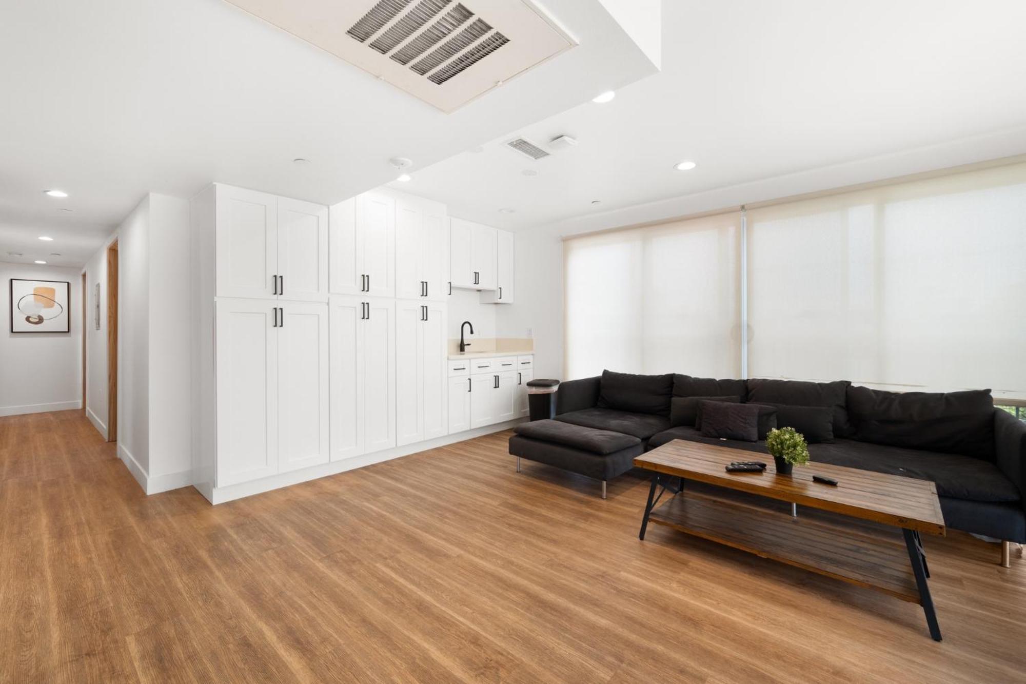 Modern Getaway In The Heart Of La Near Usc, Private Room With Share Living Room And Kitchen ลอสแอนเจลิส ภายนอก รูปภาพ
