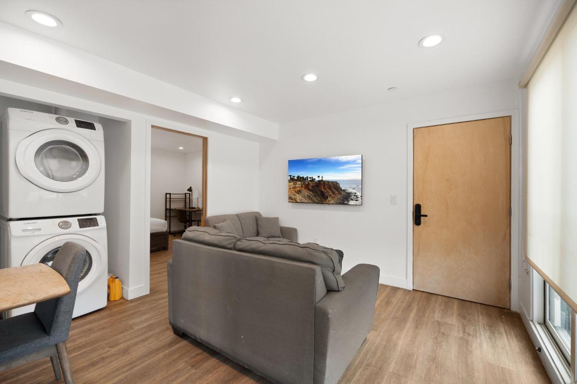 Modern Getaway In The Heart Of La Near Usc, Private Room With Share Living Room And Kitchen ลอสแอนเจลิส ภายนอก รูปภาพ